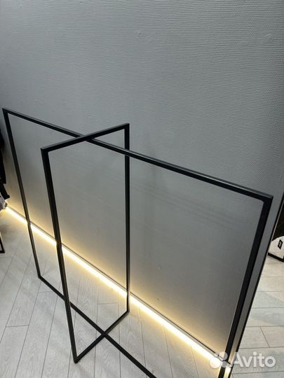 Вешалка для одежды напольная / рейл