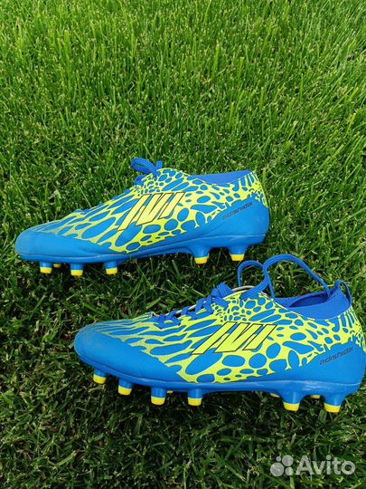 Футбольные бутсы