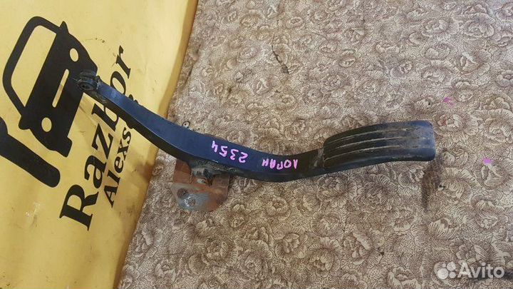 Педаль газа Renault Logan 1.6 2013