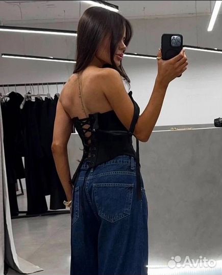 Корсетный топ на шнуровке