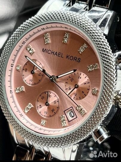 Трендовые женские часы