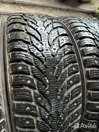 Nokian Tyres Hakkapeliitta 9 215/65 R16