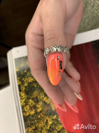 Маникюр педикюр