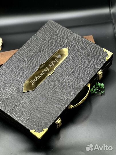 Топор и нож