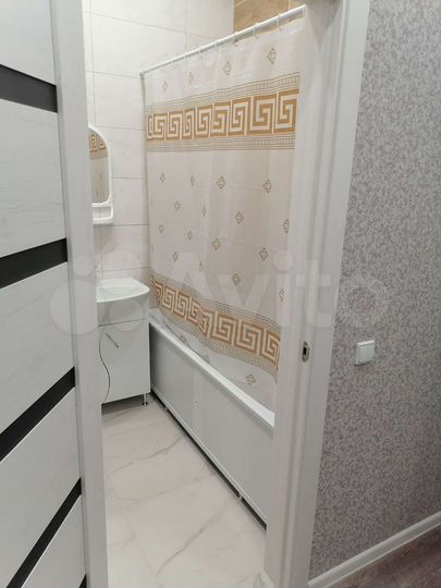 2-к. квартира, 52 м², 8/8 эт.