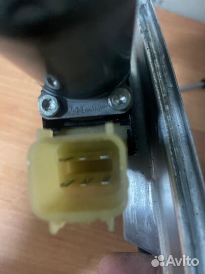 Стеклоподъемник водительский двери ford kuga 2