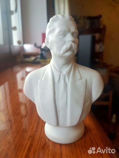 Бюст фарфоровый Максим Горький лфз Бисквит СССР
