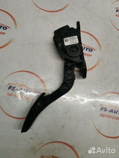 Педаль газа Suzuki Grand Vitara 2 2.0 (J20A)