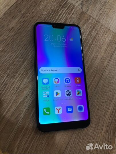 HONOR 10, 4/64 ГБ