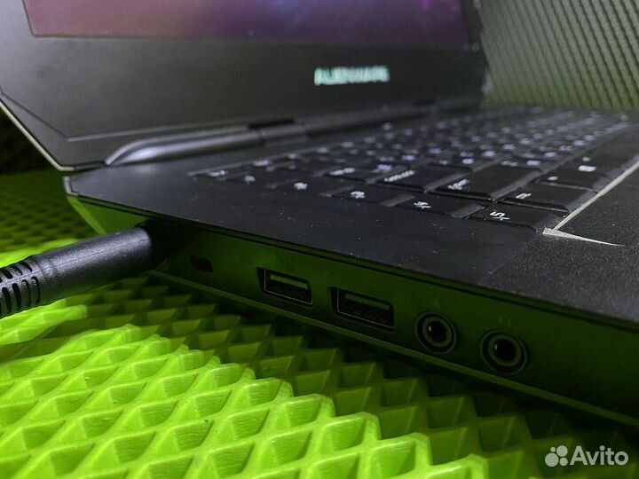 Игровой ноутбук Dell Alienware i7/8/256/GTX 970