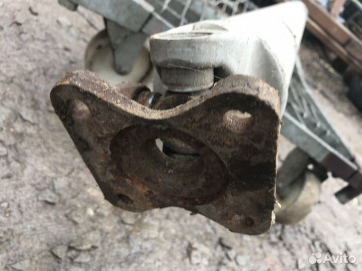 Кардан задний Infiniti QX56