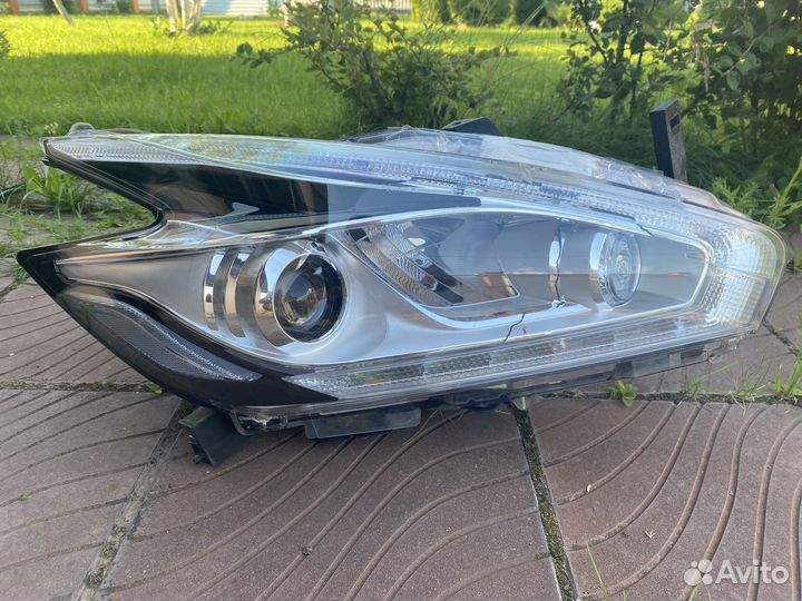 Фара правая Nissan Murano Z52. 260105BC5A