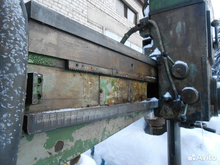 Радиально-сверлильный станок 2л53у