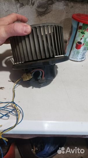 Мотор печки Mitsubishi Carisma 1.6 4G92