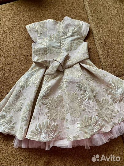Платье праздничное