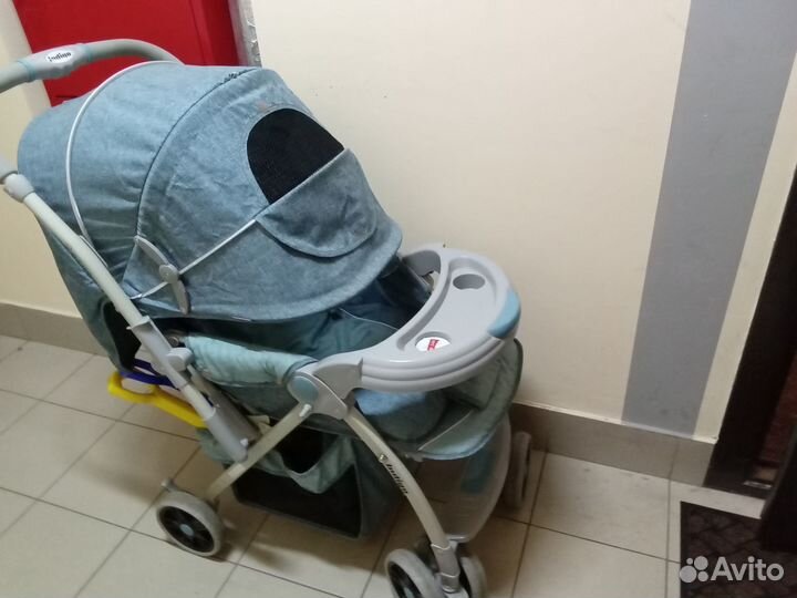 Прогулочная коляска