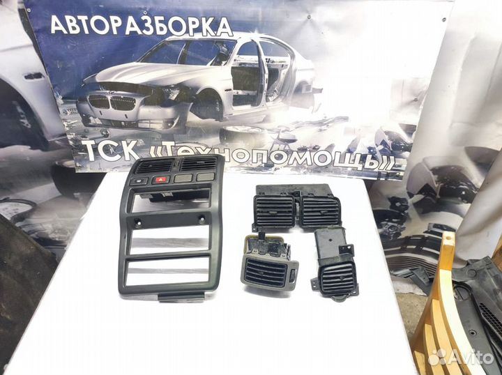 Центральная консоль торпедо Nissan Almera N15
