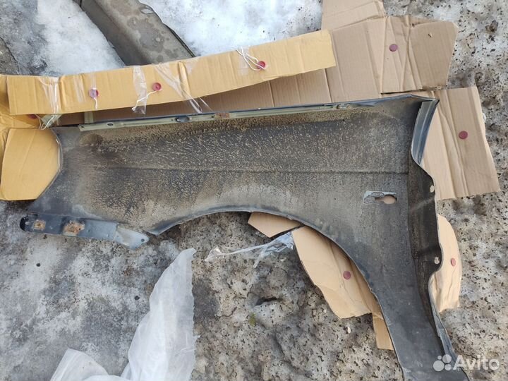 Крыло переднее правое Приора