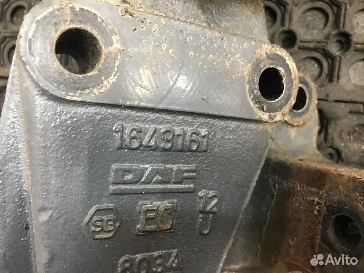 Кронштейн рессоры передней правый Daf XF105