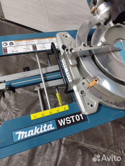 Makita LS1019L торцовочная пила со столом Макита