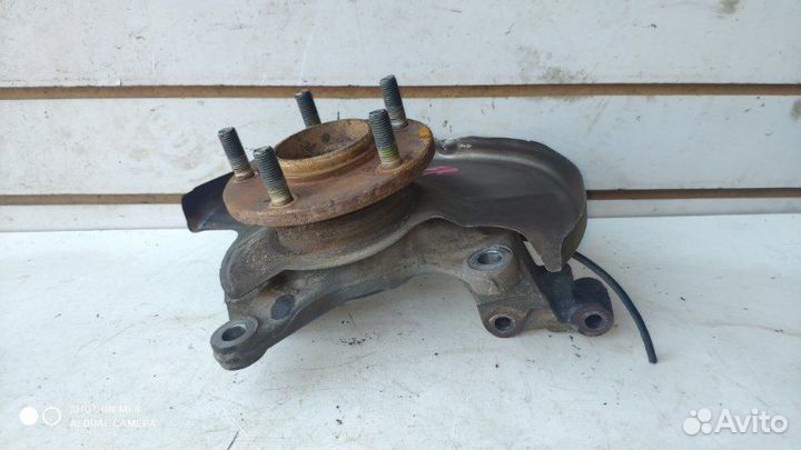 Кулак со ступицей передний правый Mazda Mpv LW L3