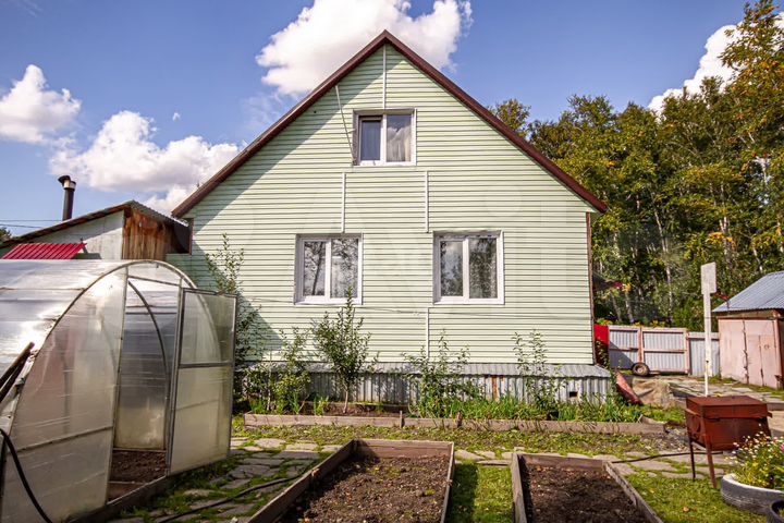 Дом 93,9 м² на участке 9,8 сот.