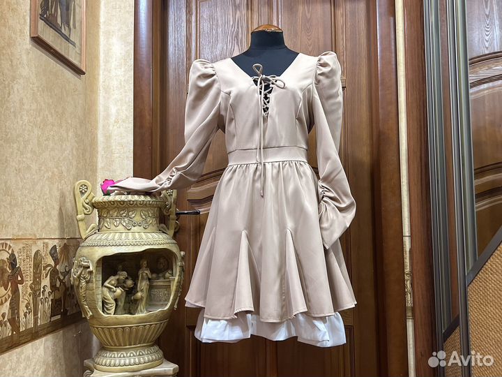 Новое платье со шнуровкой