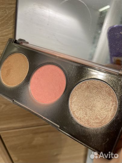 Палетка becca