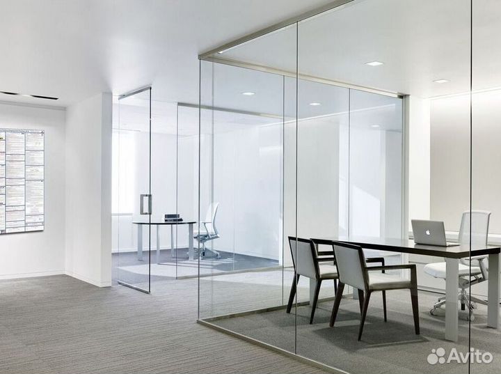 Стеклянная перегородка для офисов от производителя