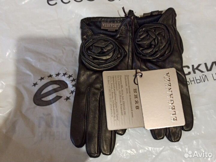 Перчатки фирменные, новые 