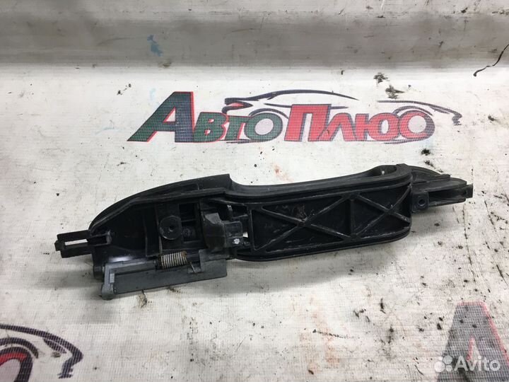 Ручка двери задняя правая Ford Focus 1