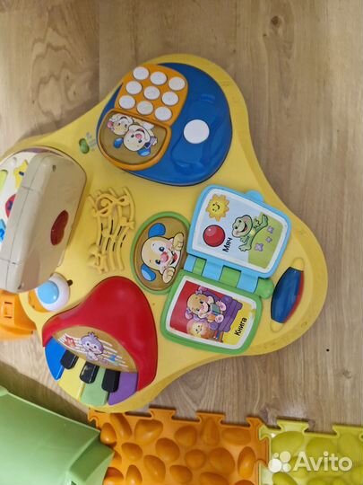 Развивающий столик fisher price