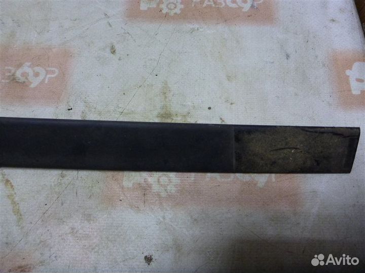 Уплотнитель стекла двери бархотка задний правый