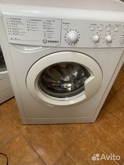 Узкая Indesit (33см) 4 кг