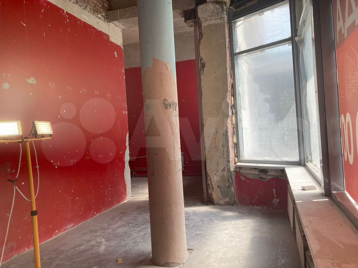 Свободного назначения, рядом с метро, 77 м²