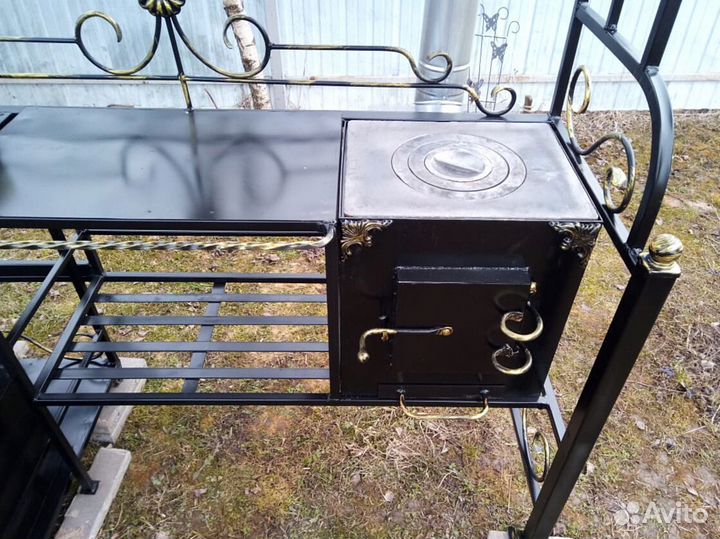 Мангальная зона с крышей