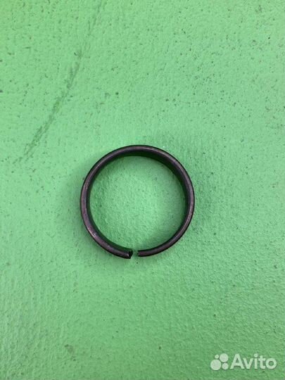 Втулка шпильки центральная односкатных осей 22x25x