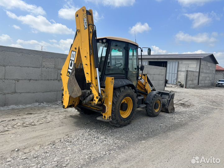 Экскаватор погрузчик