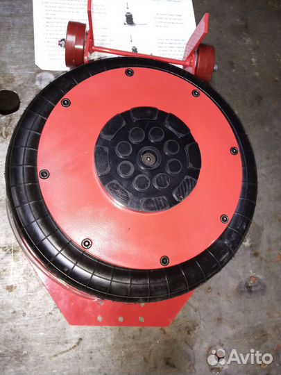 Пневмодомкрат 5т новый