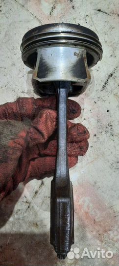 Поршень с шатуном Peugeot 308 4A/C EP6 2008