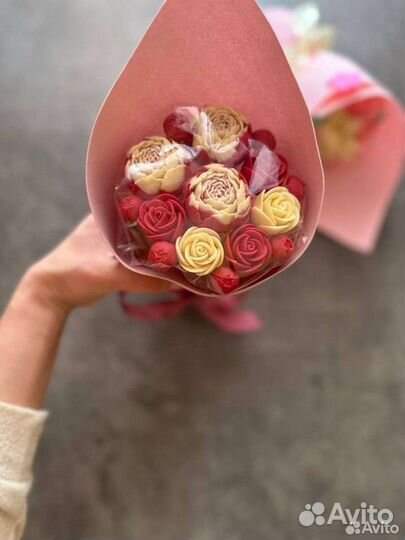 Букет из шоколадных цветов на выпускной