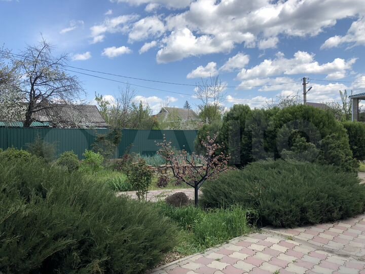 Дом 380 м² на участке 8 сот.