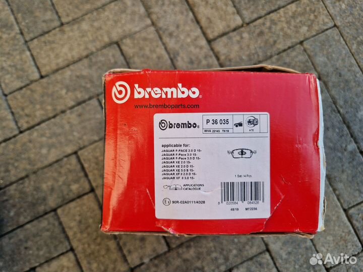 Передние тормозные колодки brembo p36035 на Jaguar