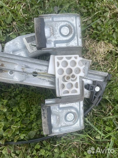 Стеклоподъемник передний левый Ford Fusion