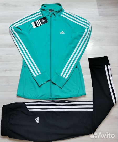 Спортивный костюм женский adidas