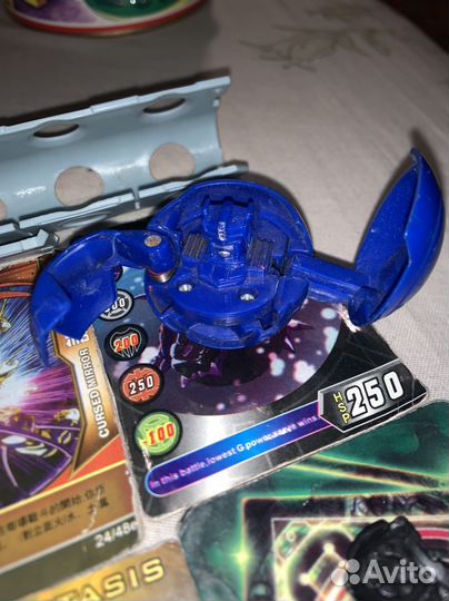 Бакуганы с карточками