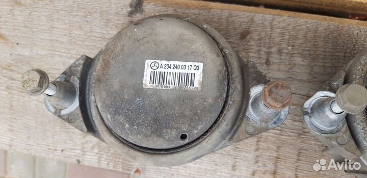 Подушки двигателя мерседес a2042400217 a2042400317