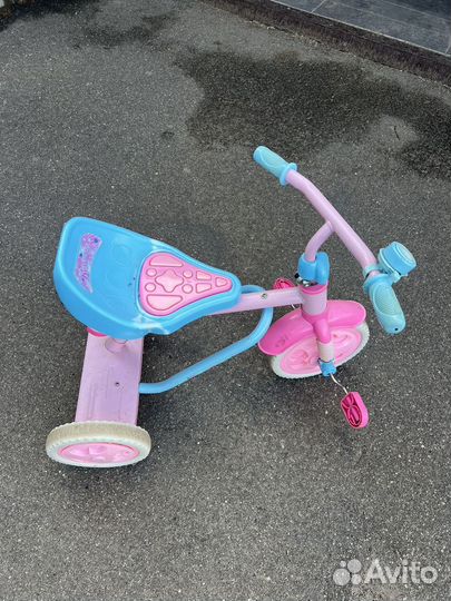 Детский трехколесный велосипед