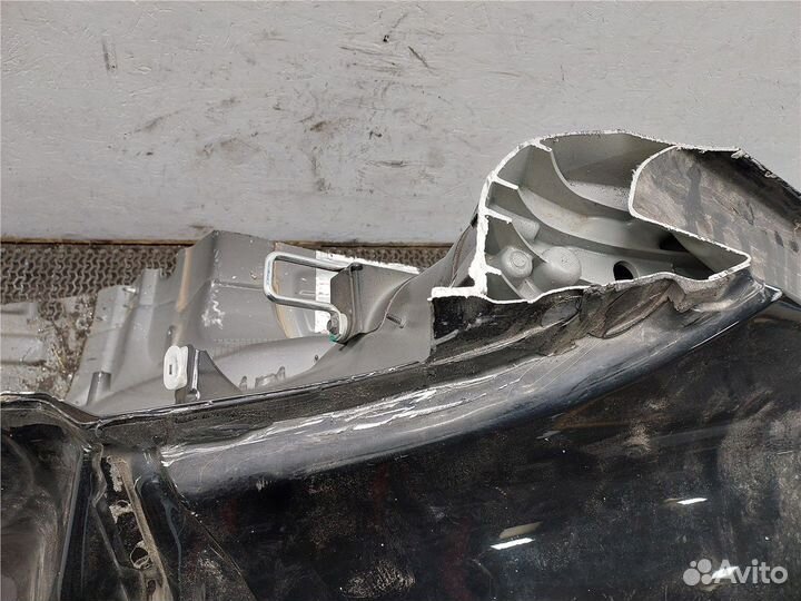 Задняя четверть Tesla Model S, 2013