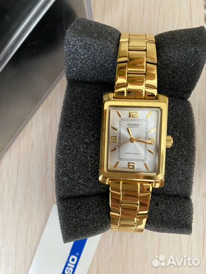 Часы женские Casio